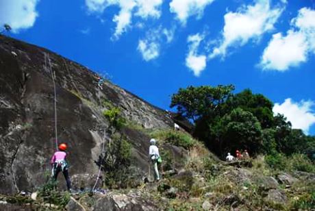 Pedra Vermelha Escalada e Rapel